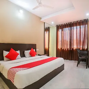 3* Hotel Oyo 19032 Ambay Palace